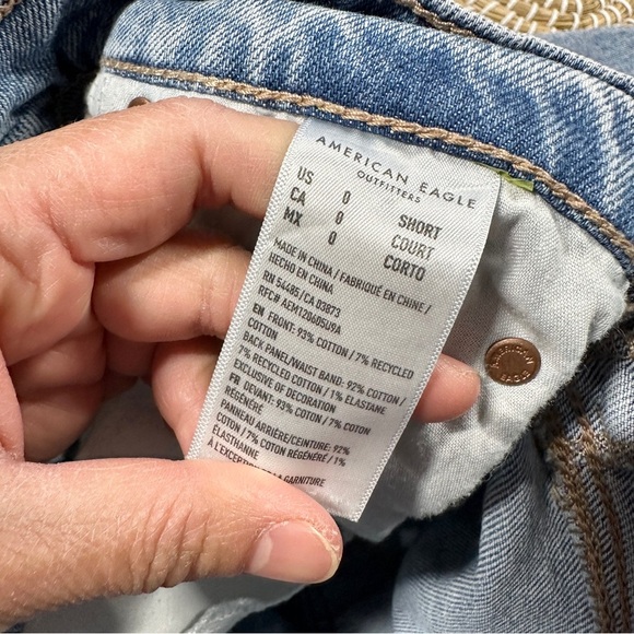 American Eagle Strigid Ripped Highest Waist Rise Baggy Straight Jeans 0 Short - Picture 11 of 15